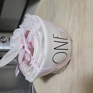 Pink and white measuring cups Rae Dunn